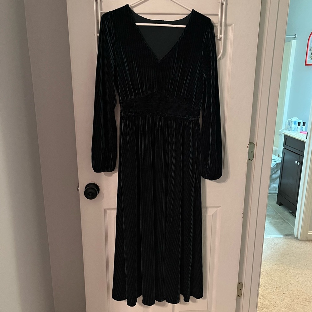 Chic Hunter Green Long Sleeve Midi Dress